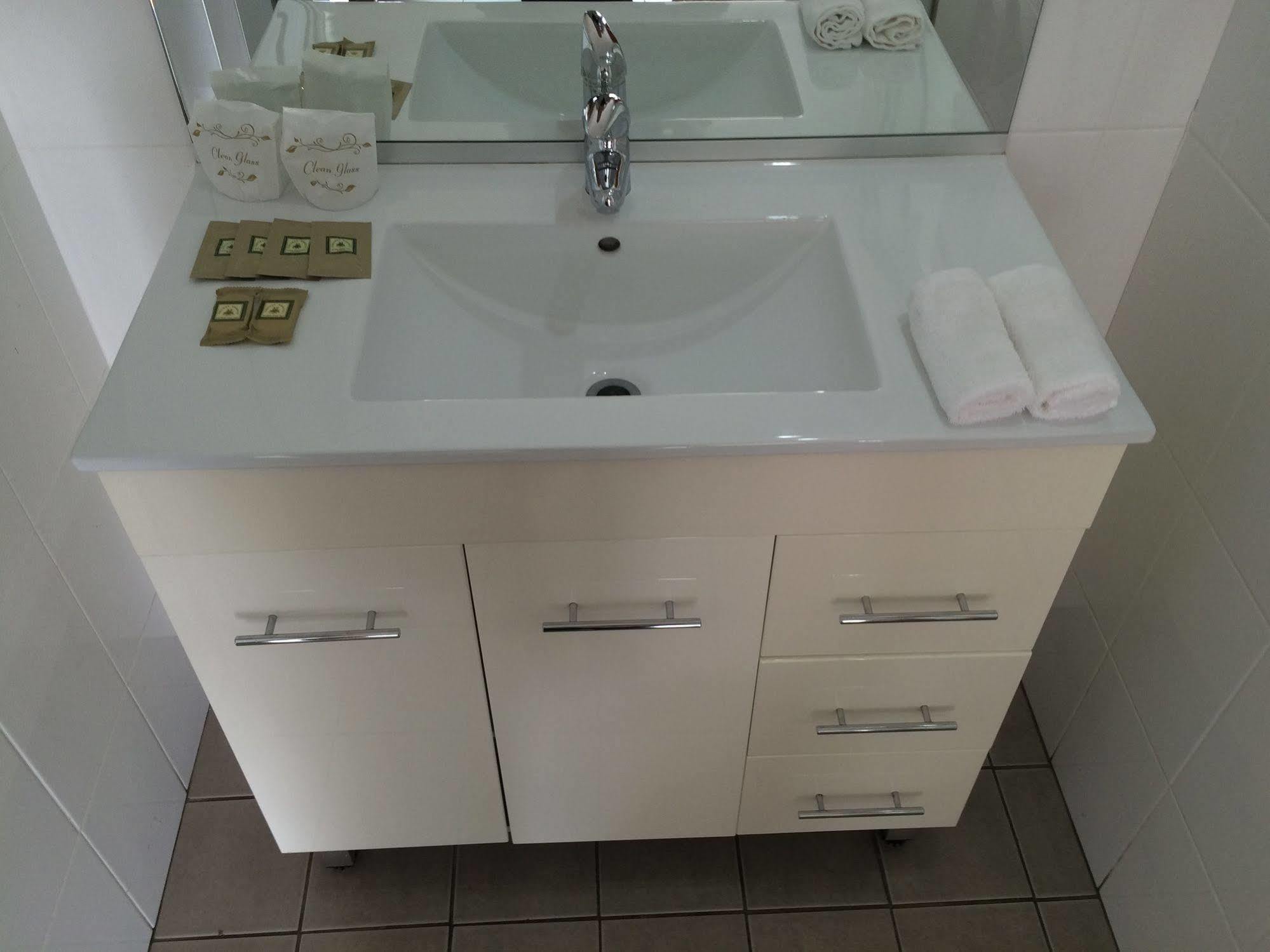 Liberty Plains Motor Inn Сидней Экстерьер фото