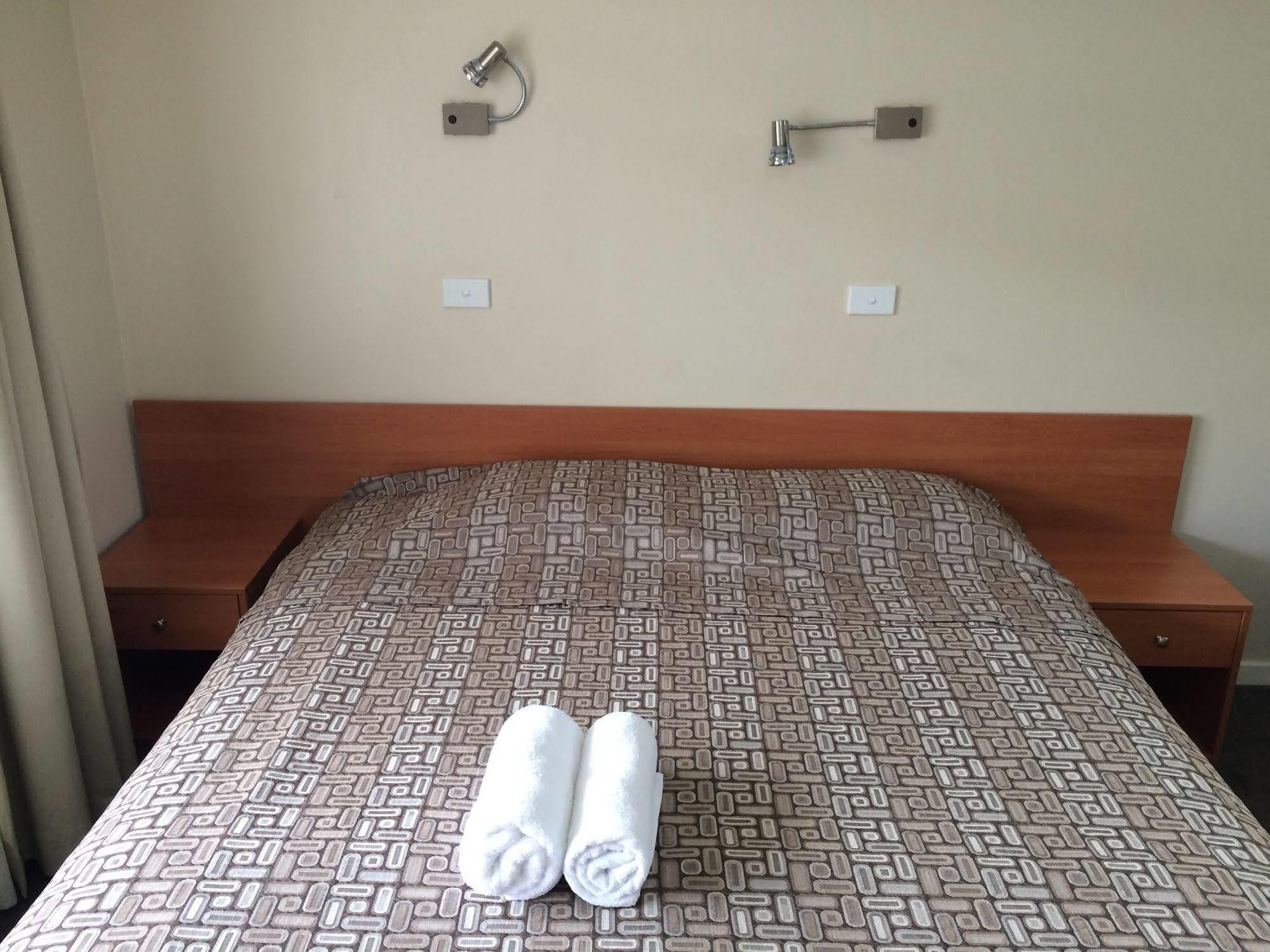Liberty Plains Motor Inn Сидней Экстерьер фото